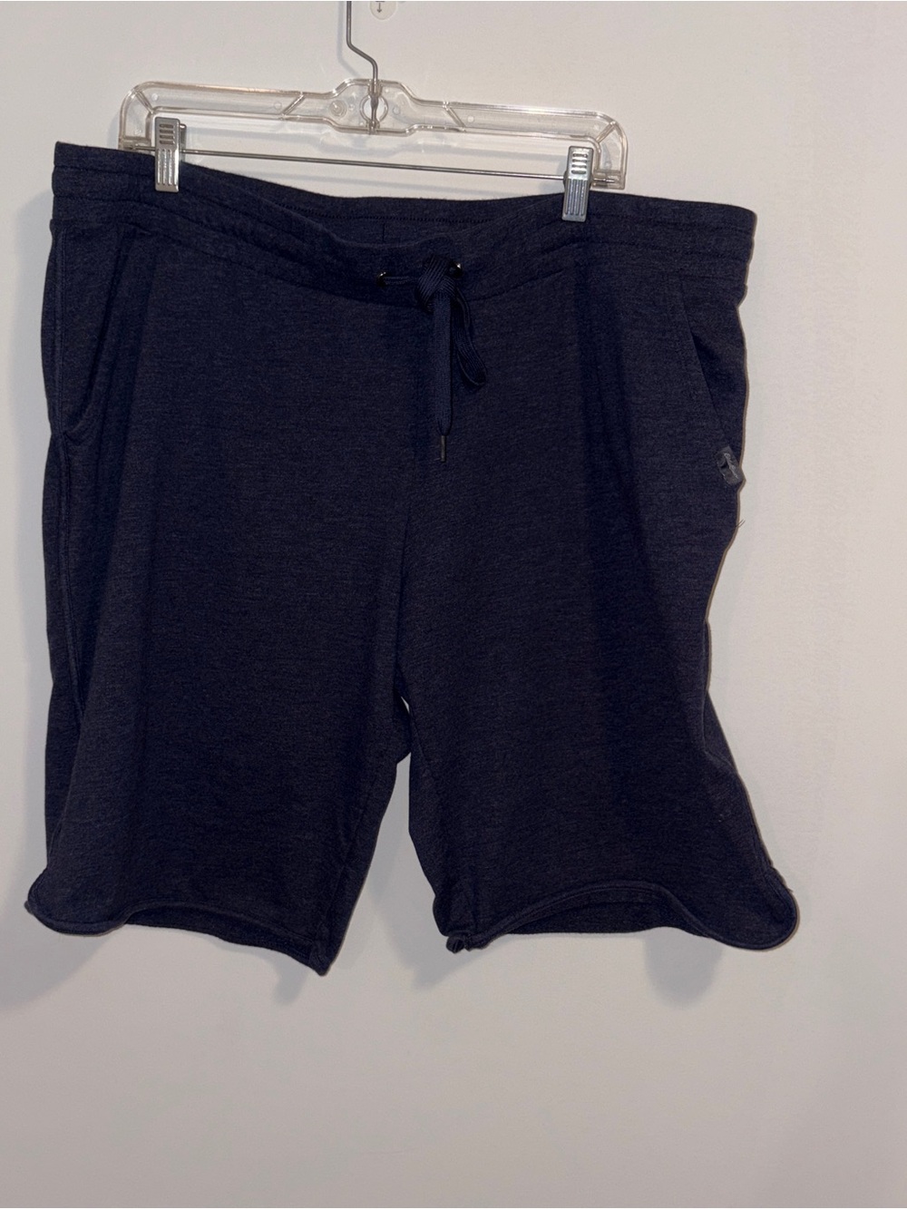 Womenโs Navy Eddie Bauer Shorts Size: 2XL